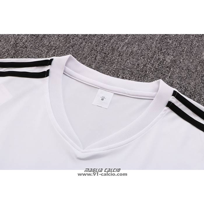 Tuta da Track
 Real Madrid Manica Corta
 2022-2023 Bianco
 e 
Purpura